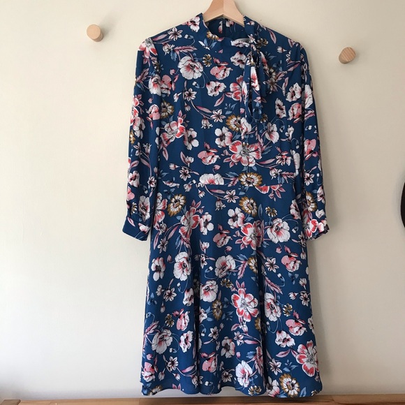 Eliza J Dress with pockets | Floral print | tie neck | NWOT | women’s size 6 - Picture 1 of 6